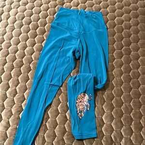 Offline by aerie cross top jaguar leggings women’s medium